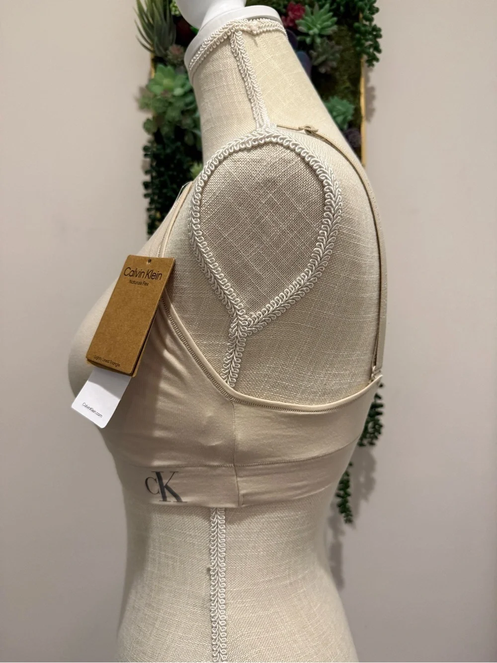 NWT Calvin Klein Flex Fit Lightly Lined Triangle Bralette